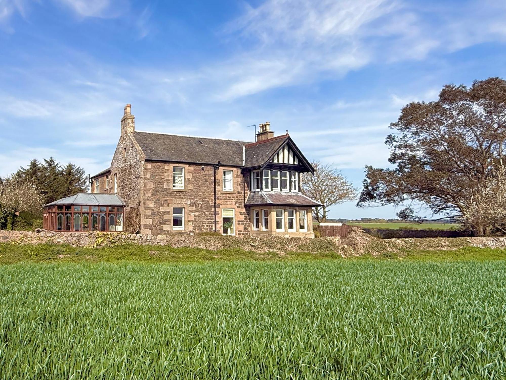 Vicarsford Farmhouse With Hot Tub Leuchars Ngoại thất bức ảnh